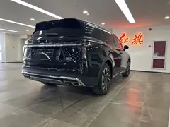2024 Hongqi HS7 2.0T PHEV 4WD Qichang 6-seater, чёрный — фото 6