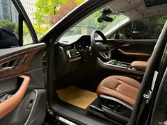 2023 Audi Q7 55 TFSI quattro S line sporty, чёрный — фото 5