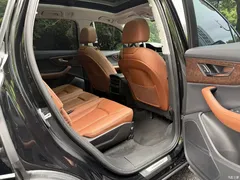 2023 Audi Q7 55 TFSI quattro S line sporty, чёрный — фото 9