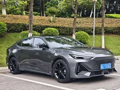 2023 Changan UNI-V 1.5T Premium Type — фото 3