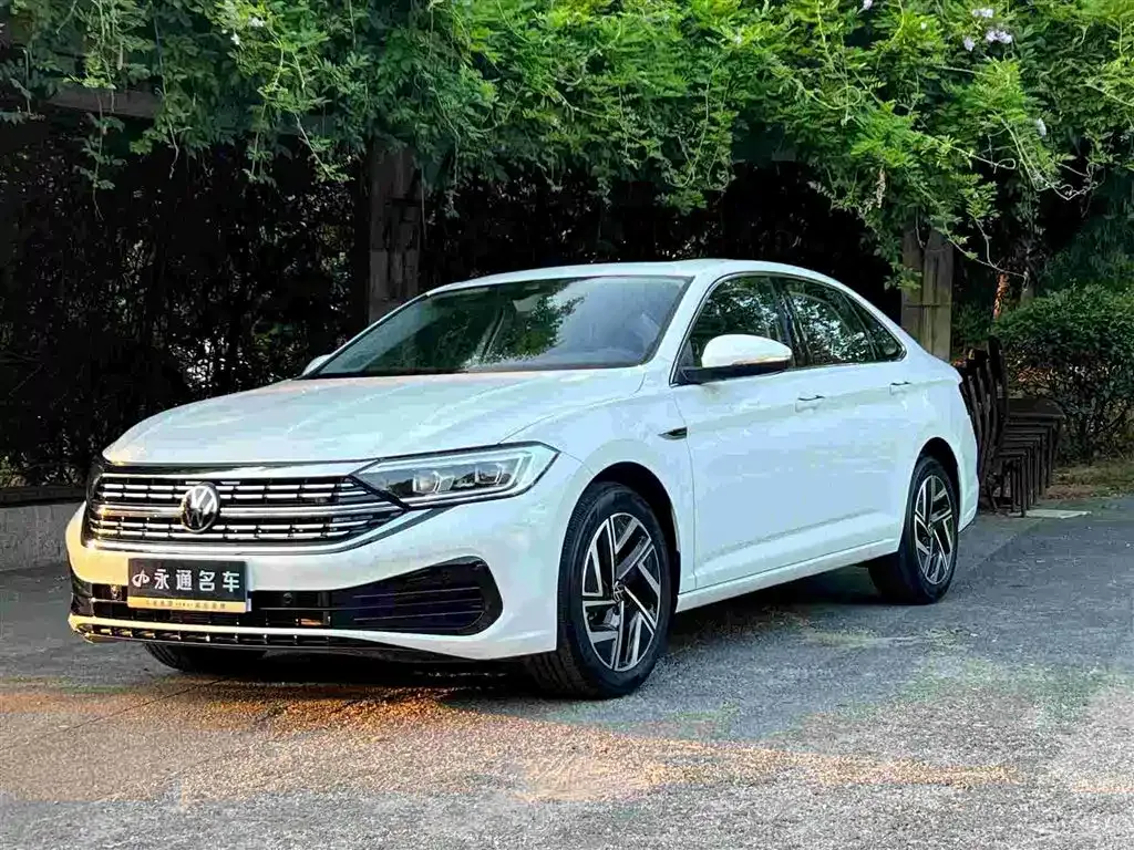 2023 Volkswagen Sagitar 300TSI DSG