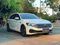 2023 Volkswagen Sagitar 300TSI DSG, белый — фото 2