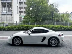 2022 Porsche 718 Cayman 2.0T, белый — фото 3