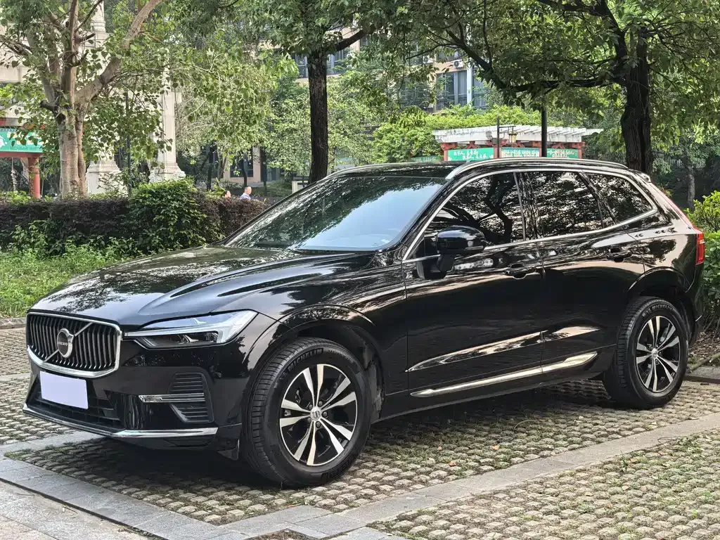 2022 Volvo XC60 B5 4WD Luxury