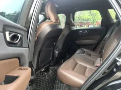2022 Volvo XC60 B5 4WD Luxury, чёрный — фото 12