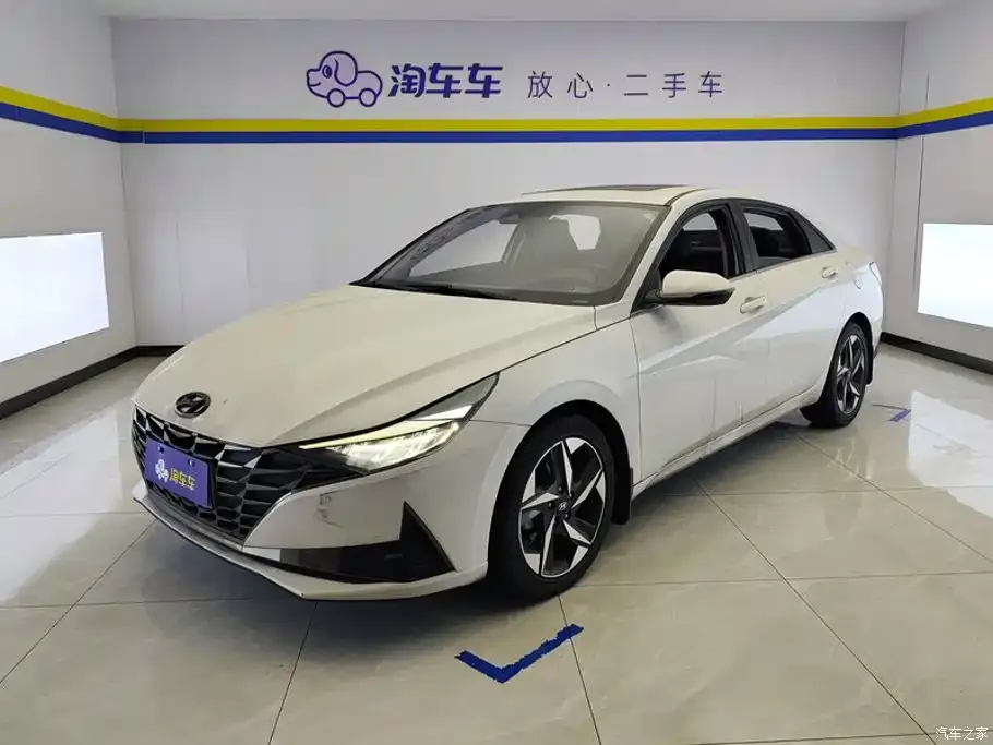 2021 Hyundai Elantra 1.5L CVT LUX Premium