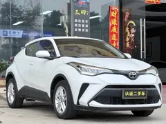 2022 Toyota C-HR 2.0L Comfort, белый — фото 3