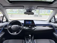 2022 Toyota C-HR 2.0L Comfort, белый — фото 6