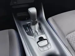 2022 Toyota C-HR 2.0L Comfort, белый — фото 10