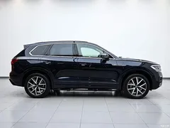 2021 Volkswagen Touareg 3.0TSI Ruixiang Classic Sports Package, синий — фото 6