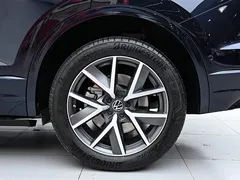 2021 Volkswagen Touareg 3.0TSI Ruixiang Classic Sports Package, синий — фото 37