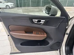 2021 Volvo XC60 T5 4WD Zhiyi Luxury — фото 15