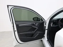 2022 Audi A3 Sportback 35 TFSI, белый — фото 6
