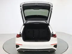 2022 Audi A3 Sportback 35 TFSI, белый — фото 11
