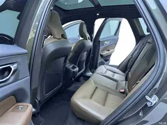 2022 Volvo XC60 B5 4WD Zhiyi Luxury — фото 9