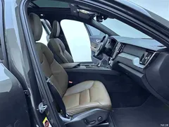 2022 Volvo XC60 B5 4WD Zhiyi Luxury — фото 10