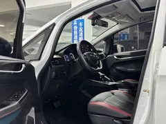 2021 Geely Vision X3 1.5L CVT Premium, белый — фото 5