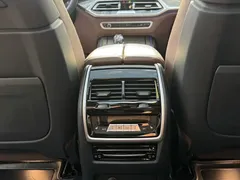 2021 BMW X7 xDrive40i Executive M Sport Package, чёрный — фото 13