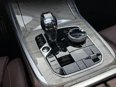 2021 BMW X7 xDrive40i Executive M Sport Package, чёрный — фото 14