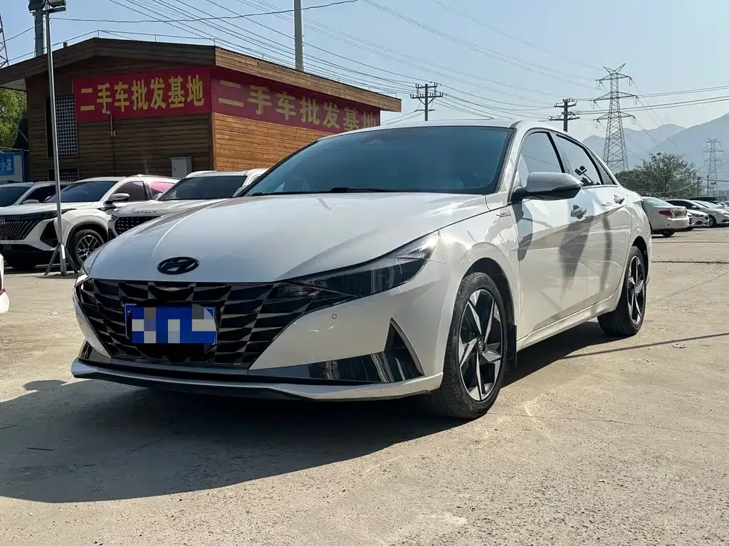2021 Hyundai Elantra 1.5L CVT LUX Premium