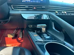 2021 Hyundai Elantra 1.5L CVT LUX Premium, белый — фото 7