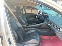 2021 Hyundai Elantra 1.5L CVT LUX Premium, белый — фото 10