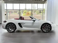 2022 Porsche 718 Boxster 2.0T, белый — фото 7