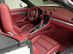 2022 Porsche 718 Boxster 2.0T, белый — фото 12
