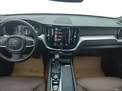2021 Volvo XC60 T5 4WD Zhiyi Luxury — фото 12