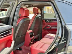 2023 Porsche Cayenne 3.0T Platinum Edition, чёрный — фото 6