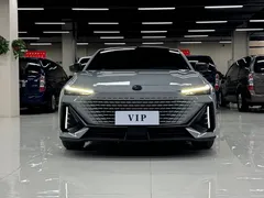 2023 Changan UNI-V 1.5T Premium — фото 2