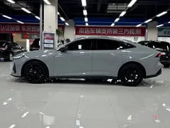 2023 Changan UNI-V 1.5T Premium — фото 4