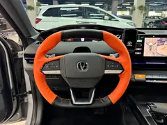 2023 Changan UNI-V 1.5T Premium — фото 13