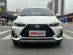 2022 Toyota Yaris L Zhixuan X 1.5L CVT Luxury PLUS — фото 2