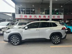 2022 Toyota Frontlander 2.0L CVT Luxury — фото 3