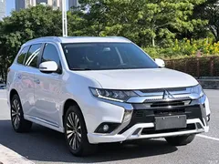 2021 Mitsubishi Outlander 2.4L 4WD Enjoy 7 seats, белый — фото 4