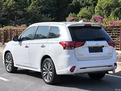 2021 Mitsubishi Outlander 2.4L 4WD Enjoy 7 seats, белый — фото 5