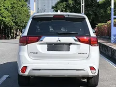 2021 Mitsubishi Outlander 2.4L 4WD Enjoy 7 seats, белый — фото 7