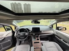 2021 Toyota Sienna 2.5L Hybrid Luxury — фото 9