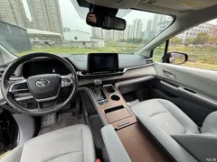2021 Toyota Sienna 2.5L Hybrid Luxury — фото 11
