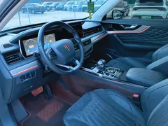 2022 Hongqi HS5 2.0T 4WD — фото 4