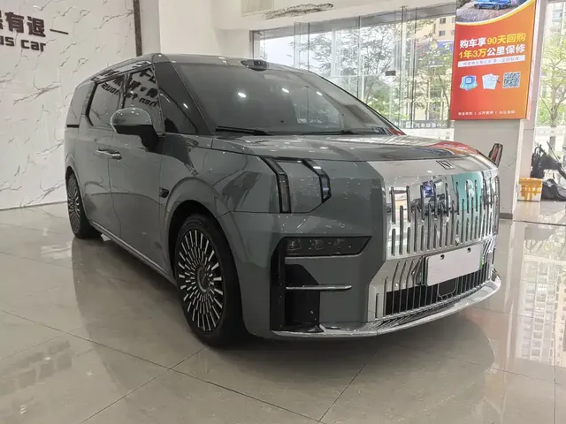 2024 Zeekr 009 7 seats 108kWh