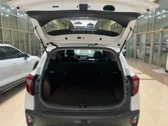 2023 Kia Seltos 1.5L CVT Luxury, белый — фото 18