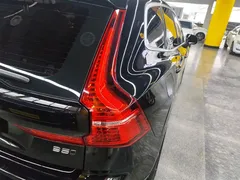 2024 Volvo XC60 4WD Luxury, чёрный — фото 8