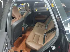 2024 Volvo XC60 4WD Luxury, чёрный — фото 16