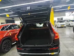 2024 Volvo XC60 4WD Luxury, чёрный — фото 18