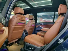 2023 BMW X7 xDrive40i Exclusive Luxury Package, синий — фото 12