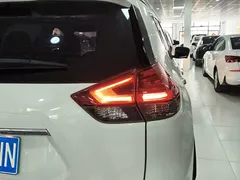 2021 Nissan X-Trail 2.0L CVT 2WD XL ITS Comfort, белый — фото 24