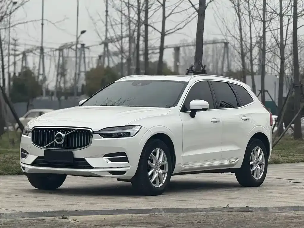 2021 Volvo XC60 T5 4WD Luxury