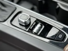 2021 Volvo XC60 T5 4WD Luxury, белый — фото 13